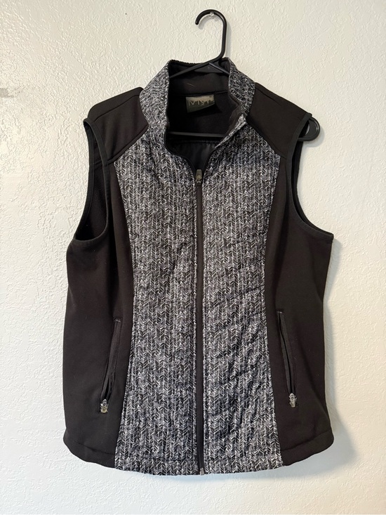 MNY Jackets & Blazers - Women’s Quilted Front  Vest - Black & White